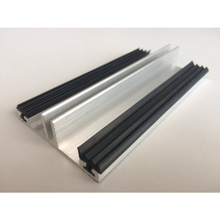 Алюминиевый профиль для поликарбоната (нижняя планка) 6 м